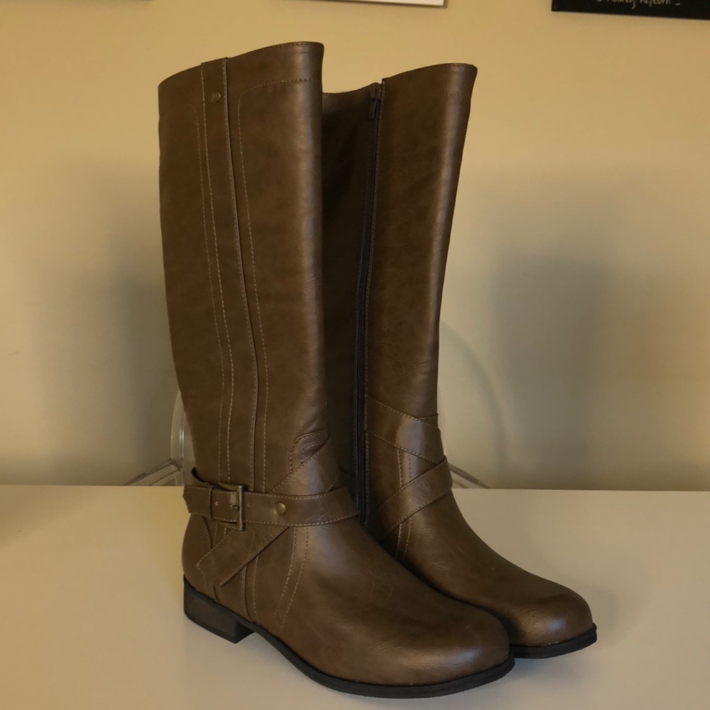 RIDING BOOTS